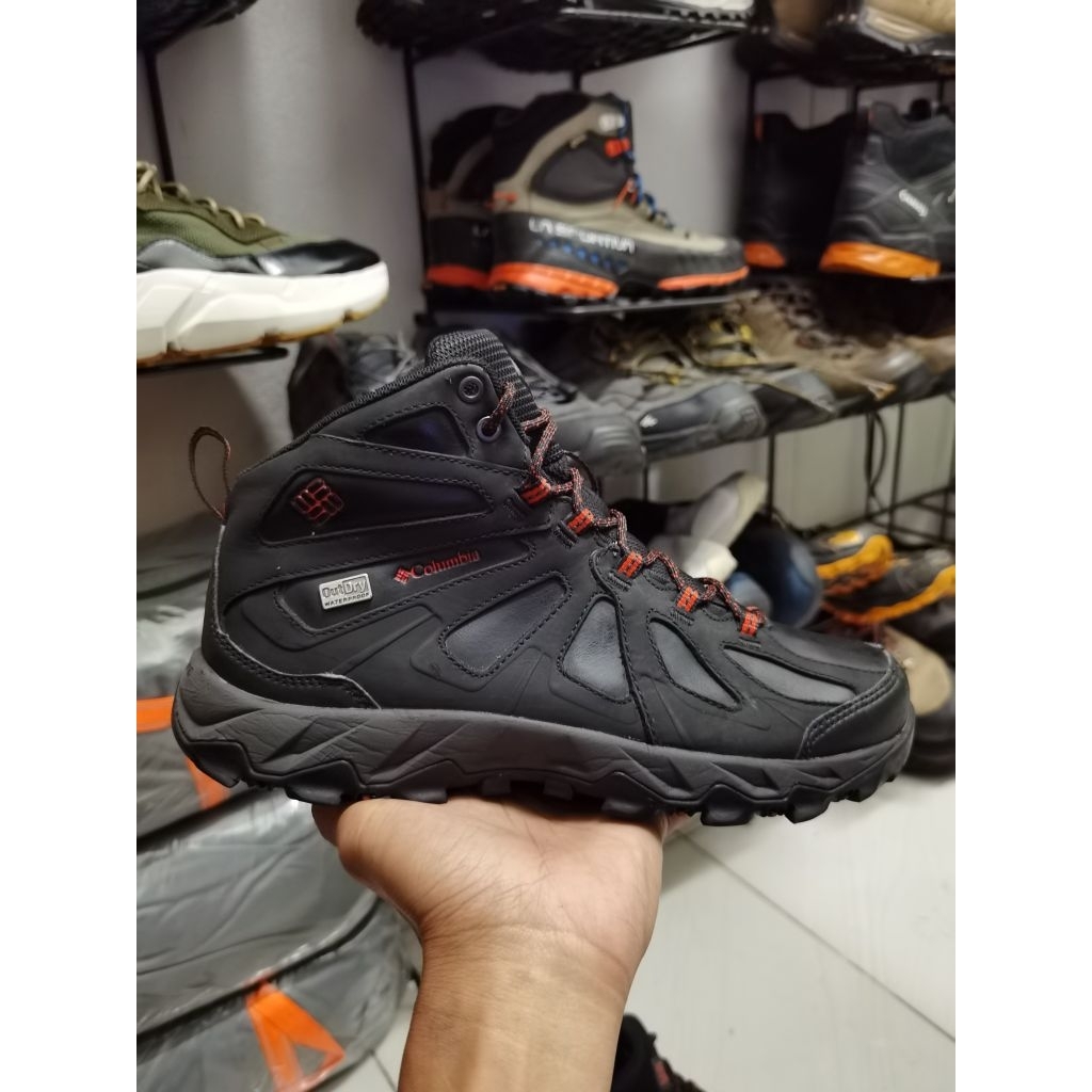 Columbia Peakfreak Xcrsn II Mid Leather Outdry Size 41 Sepatu Hiking Gunung Trail Run