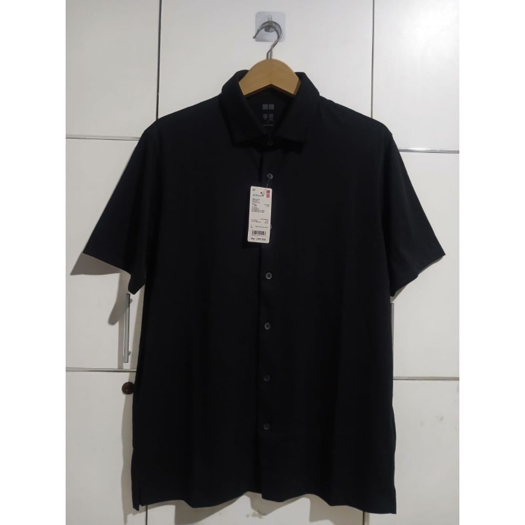 Uniqlo Airism Kemeja Pria Casual Size L