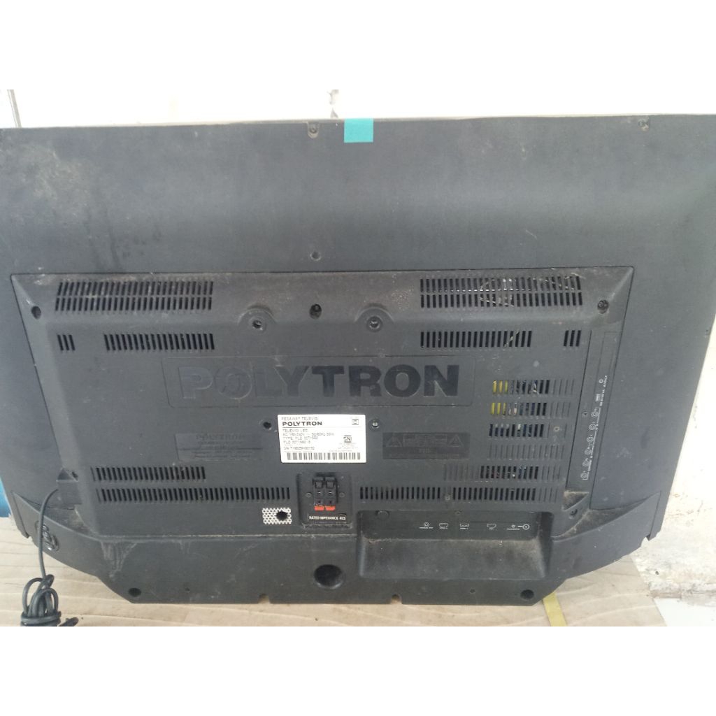 TV POLYTRON PLD32T1550 RUSAK lcd pecah
