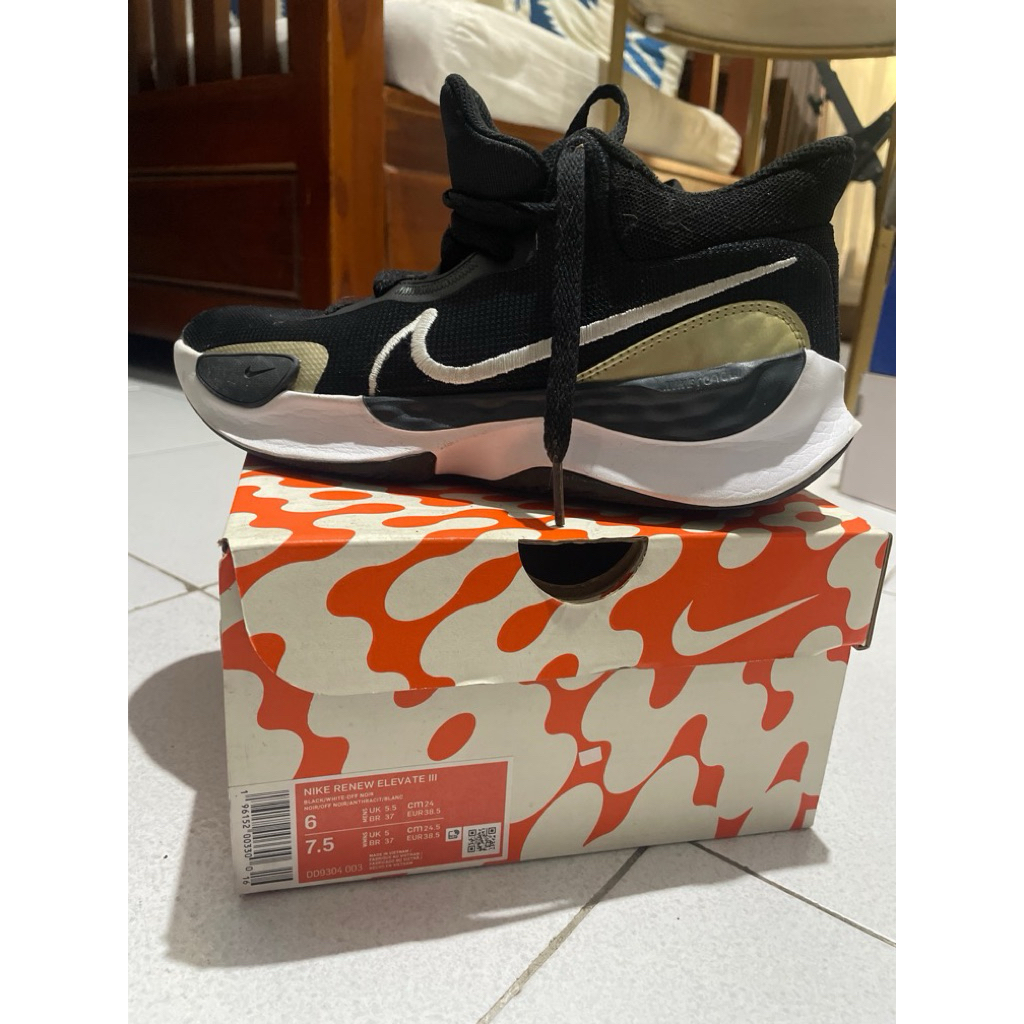 sepatu basket NIke renew elevate 3