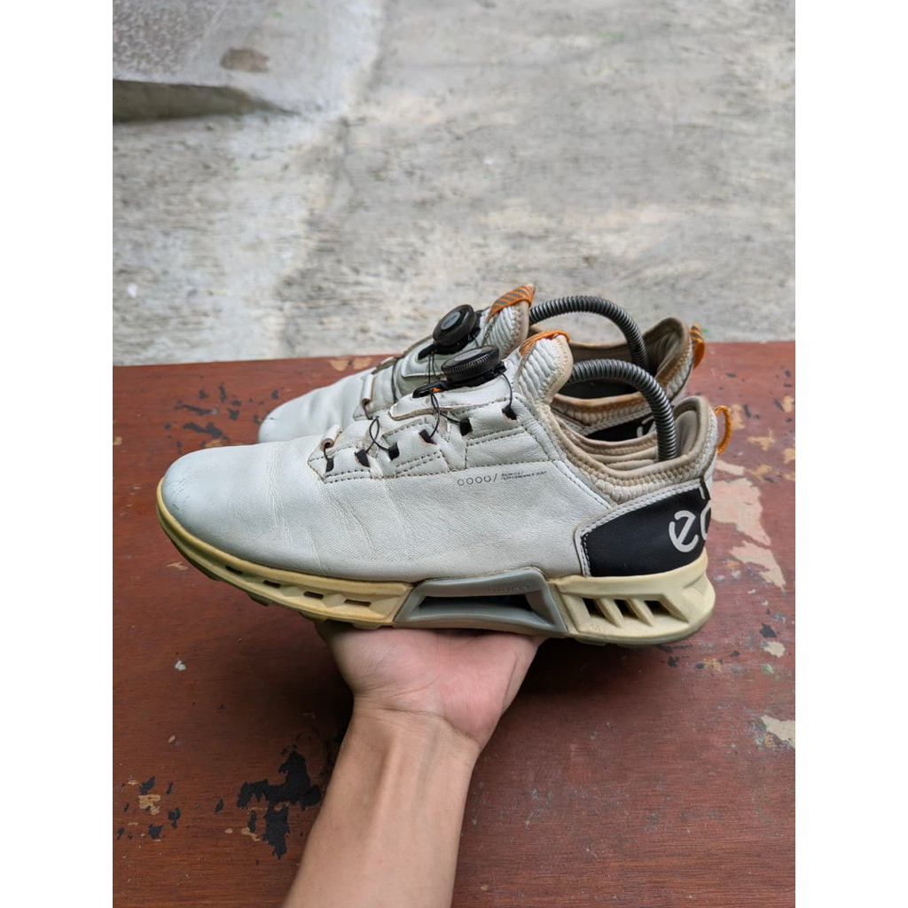 ECCO SIZE 41 ( BOA SYSTEM SECOND ORIGINAL )