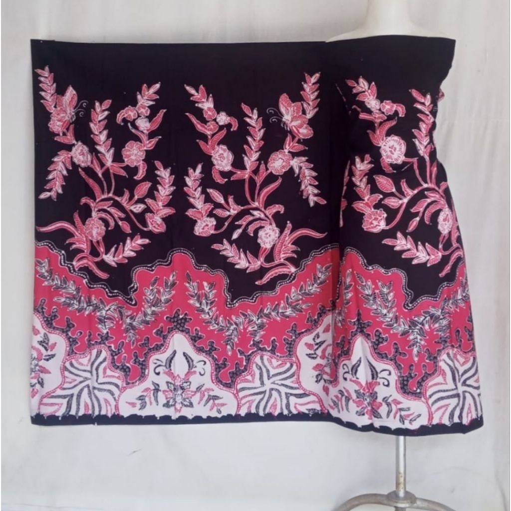 KAIN BATIK TULIS MADURA HITAM PINK