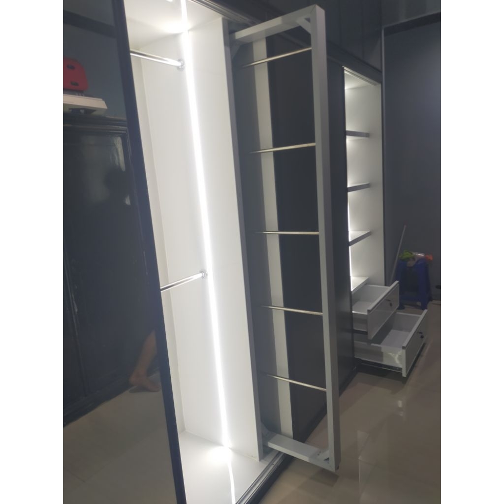 Lemari aluminium custom