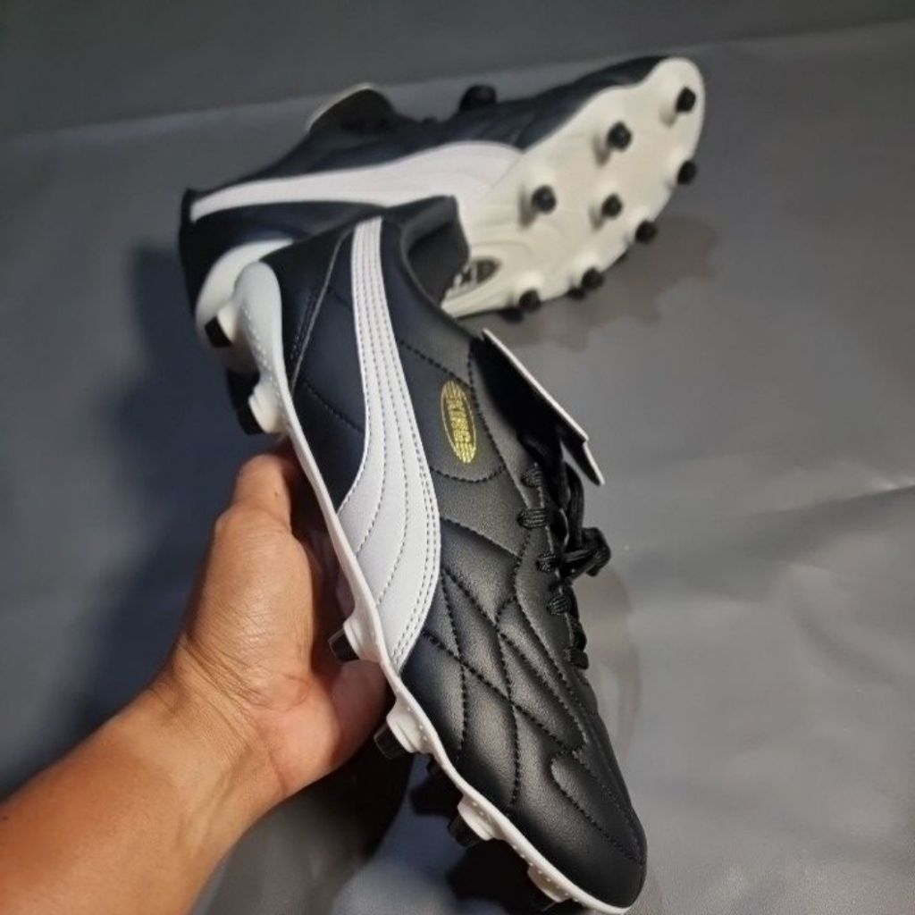 Sepatu Bola PUMA KING TOP FG/AG (Size 42.5)