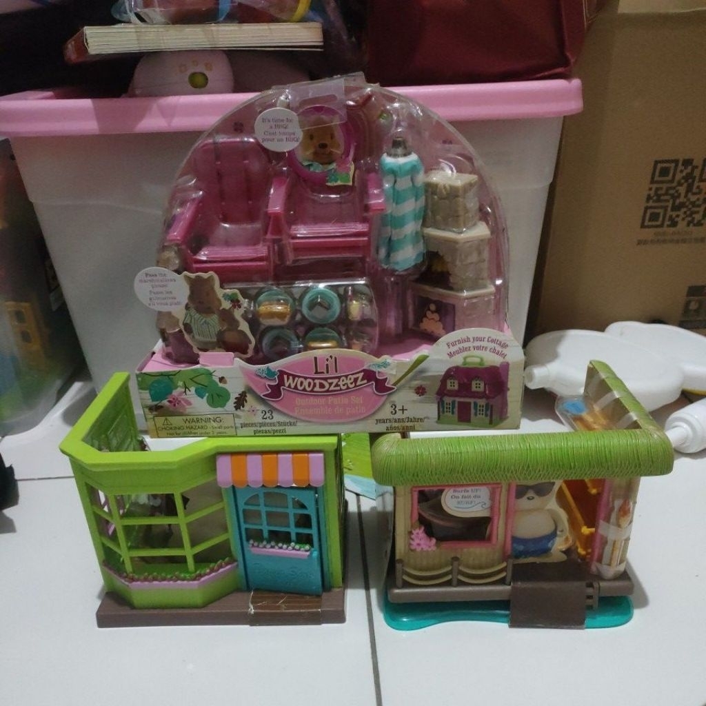 mainan anak figur rumah toko dan perabot aksesoris lil woodzeez sylvanian beach, outdoor patio, flow