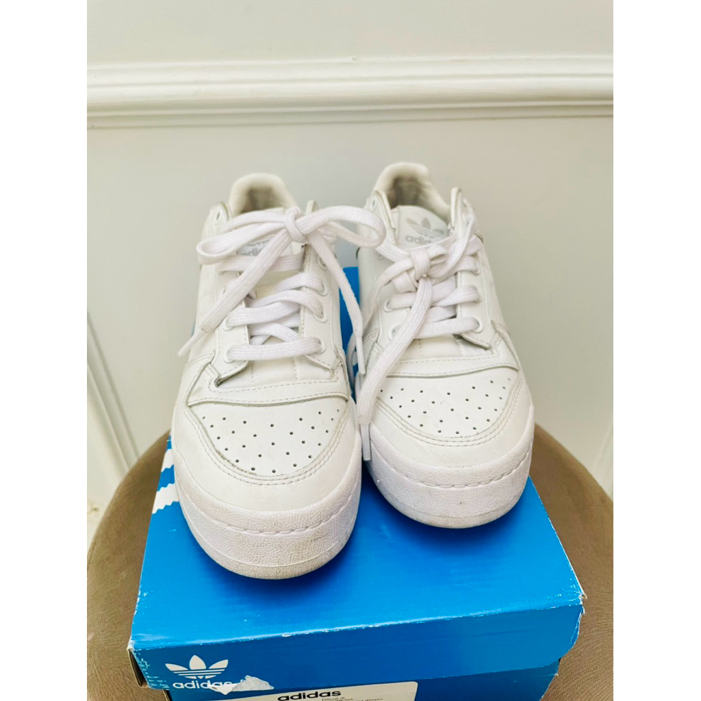 Adidas White Forum bold