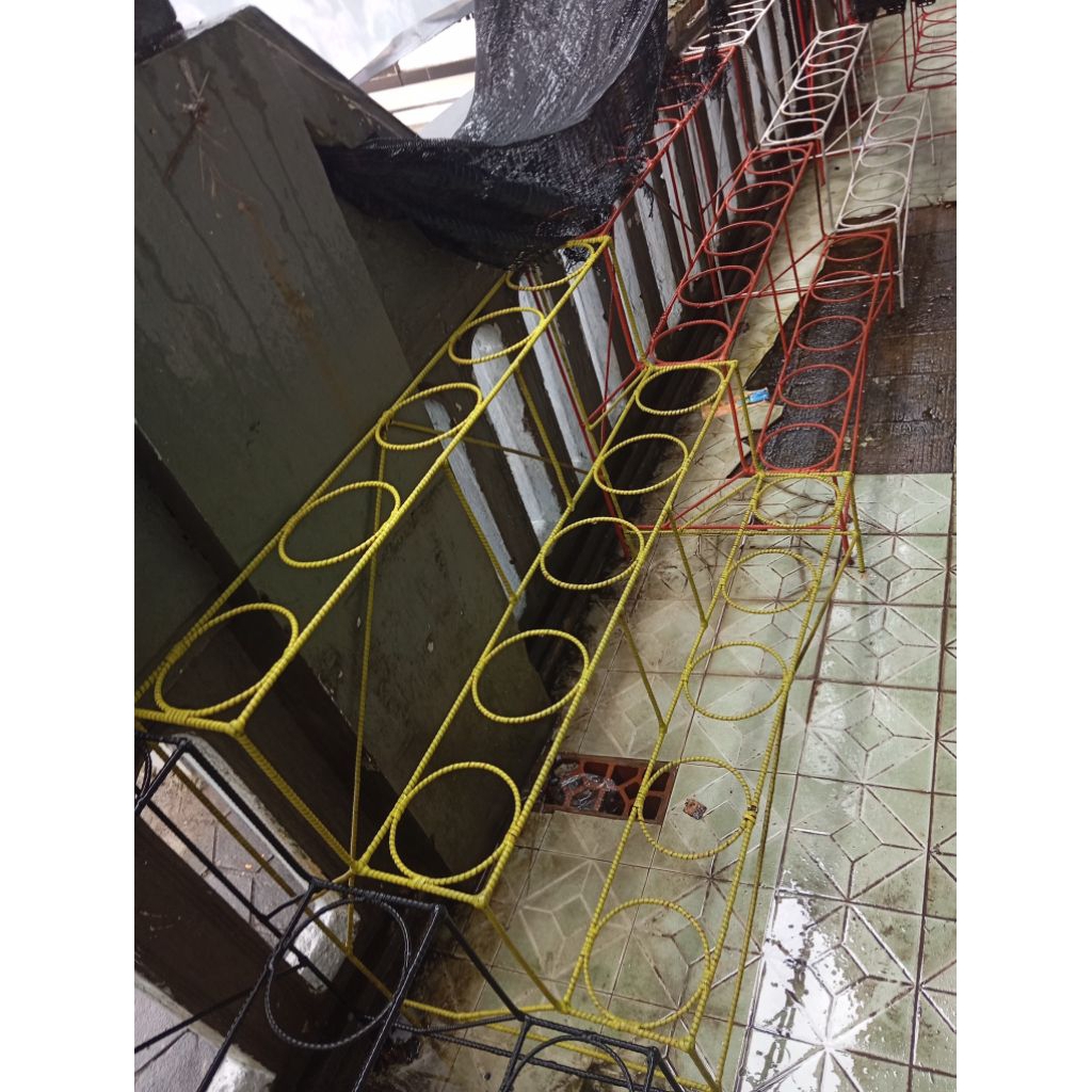 rak bunga bekas susun 3 isi 15 lubang