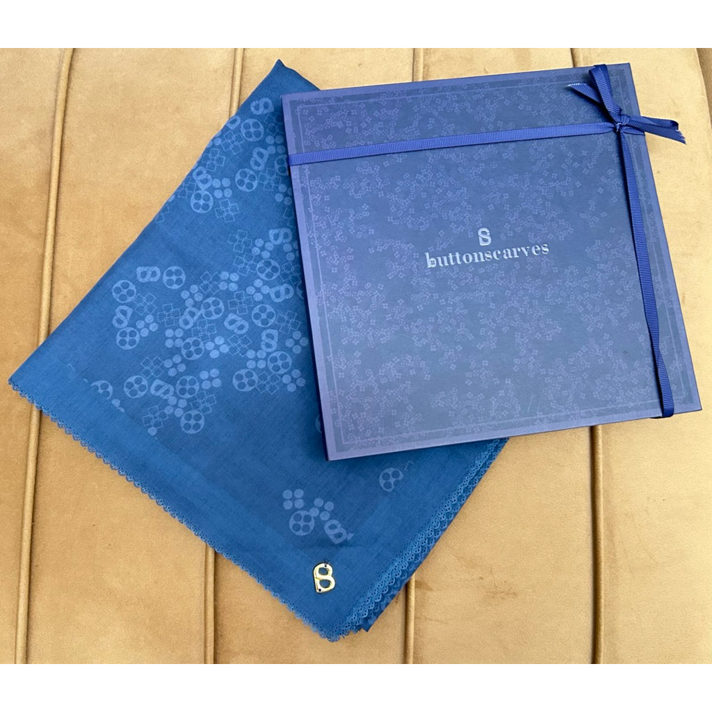 Buttonscarves Monogram Scramble