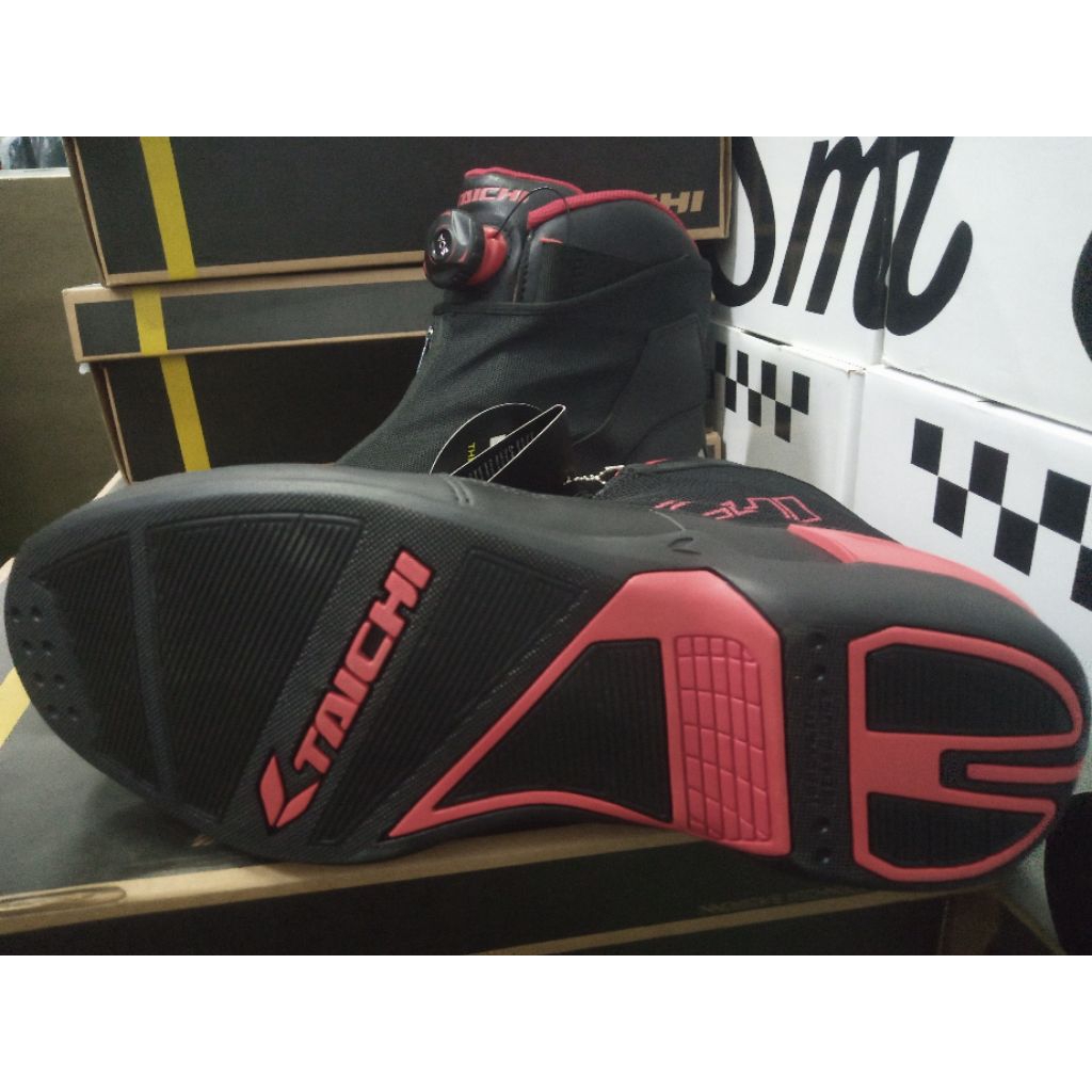 RS Taichi Rss-008 Black/Red