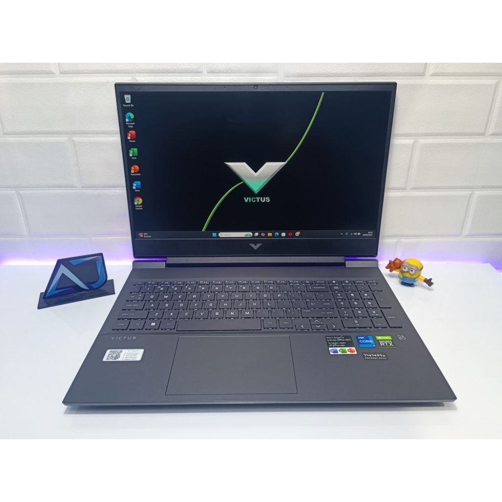 Laptop HP Victus By Gaming Intel Core i7-11800H Dual VGA RTX 3060 Ram 16 GB,SSD 512GB Cocok Buat des