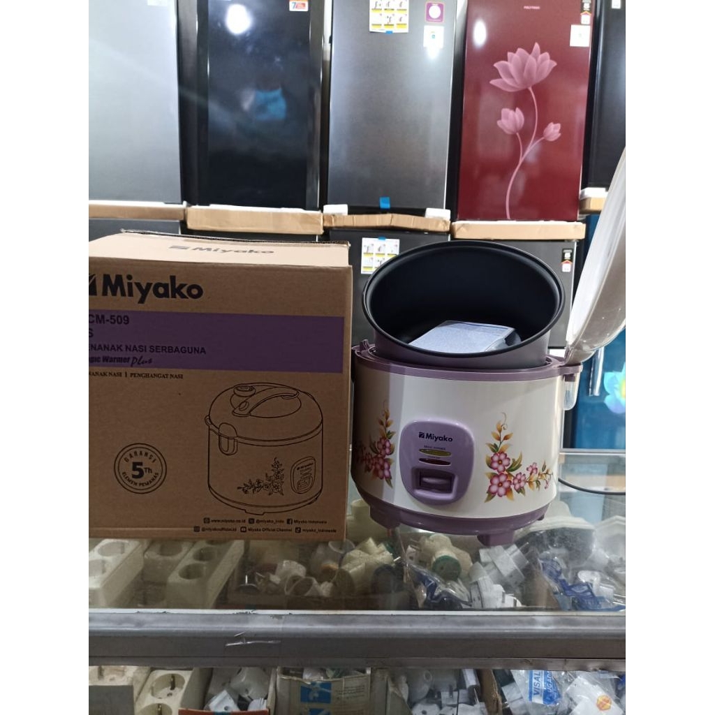 MAGIC COM MIYAKO MCM 509 TS / PENANAK NASI MIYAKO MCM 509 TS / RICE COOKER MIYAKO MCM 509 TS