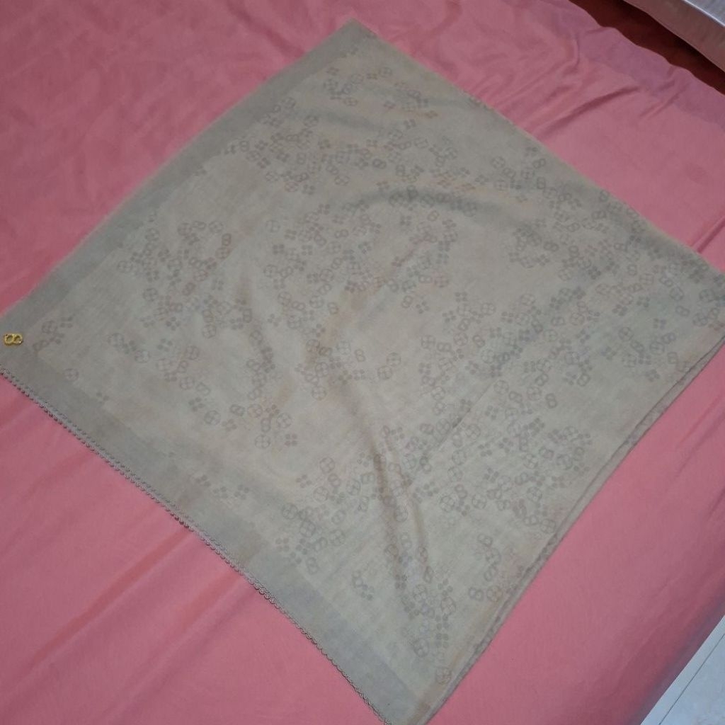 Preloved Buttonscarves monogram scramble