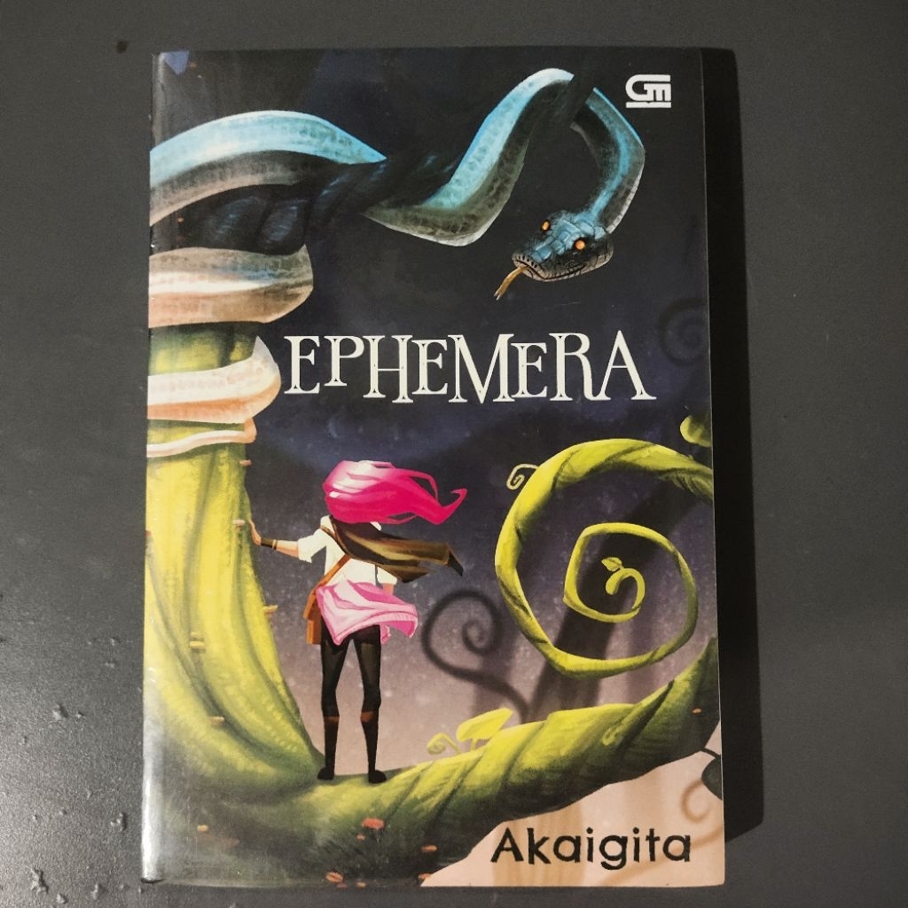 [STOK LAMA] Young Adult: Ephemera - Akaigita