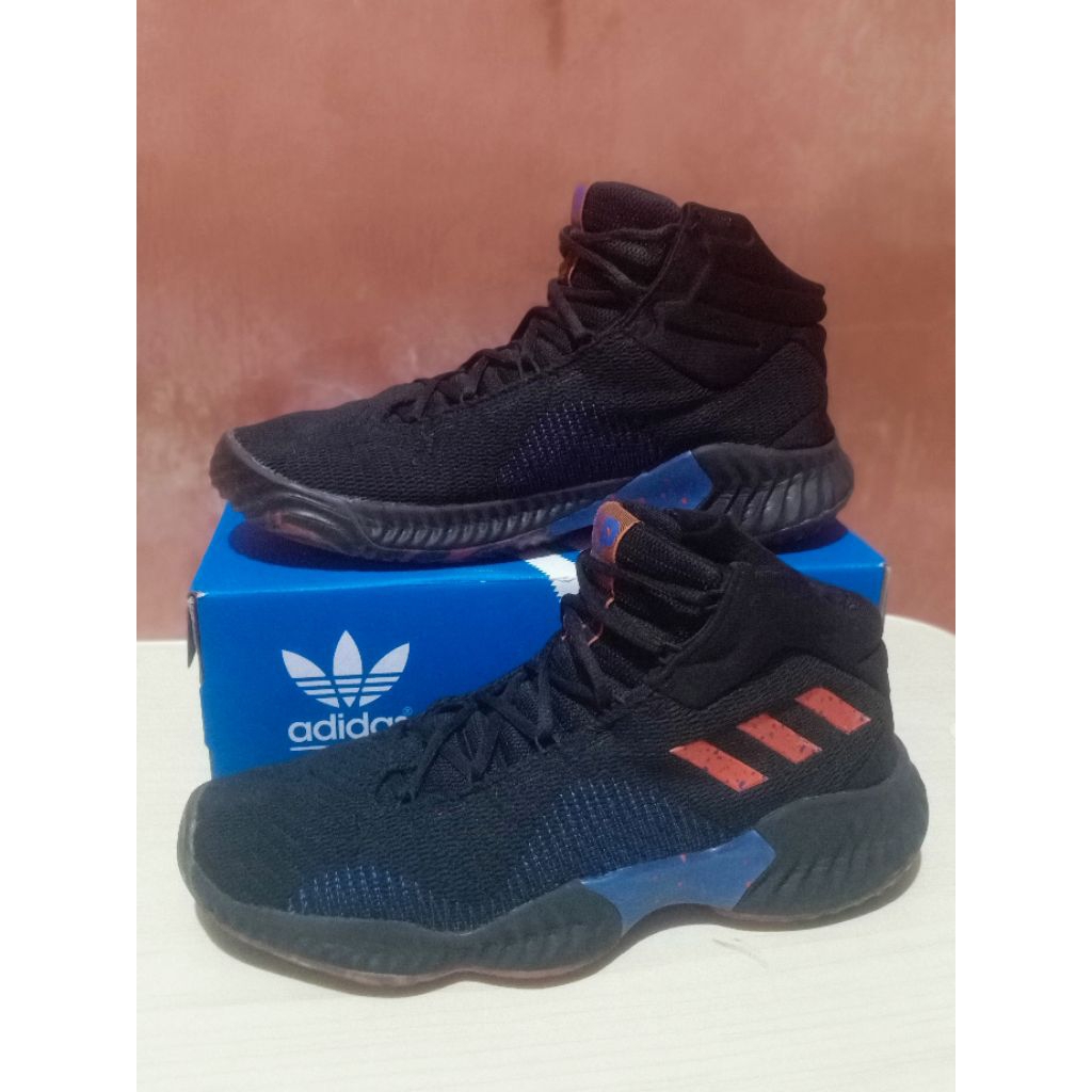 sepatu basket/volli second size 43,5