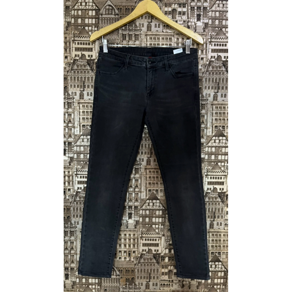 Preloved Jeans Uniqlo UJ_Abu -Abu