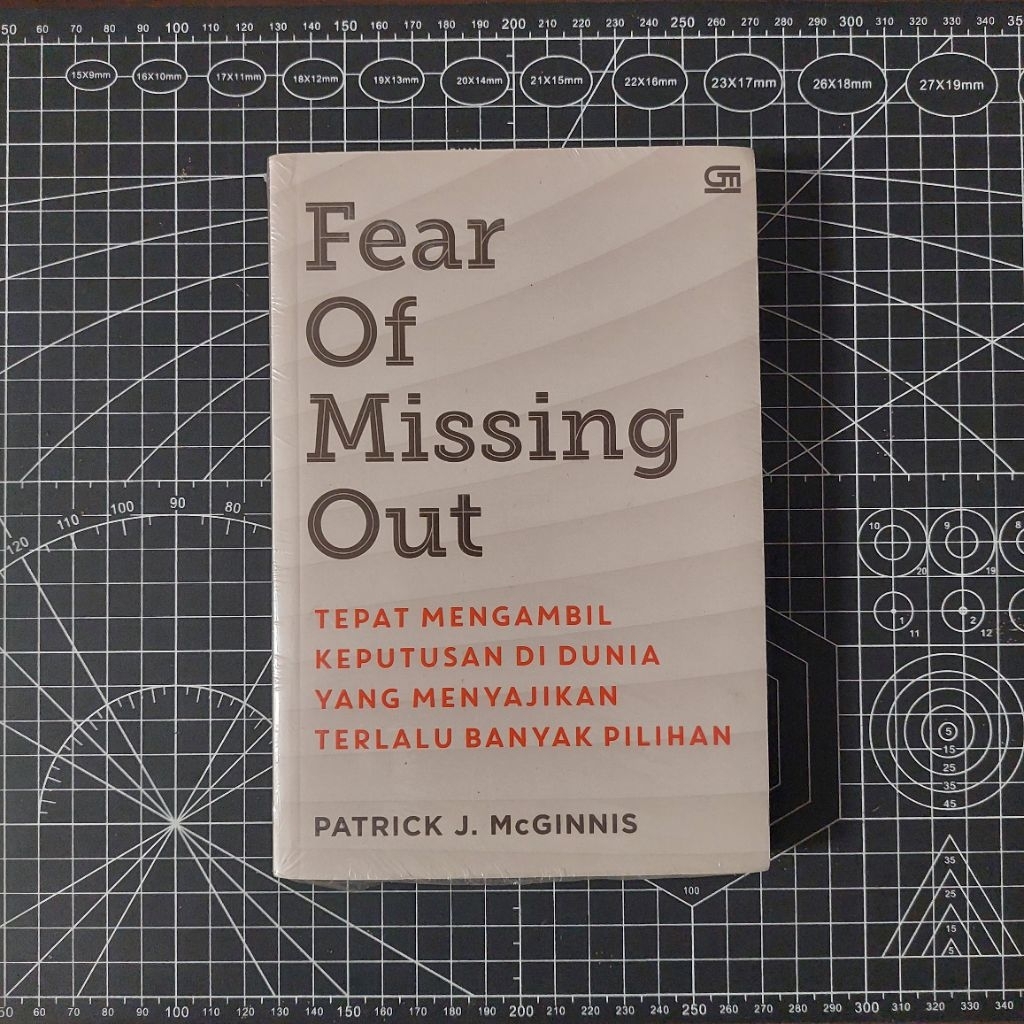 (Original, Segel) Buku Fear of Missing Out - Patrick J Mcginnis
