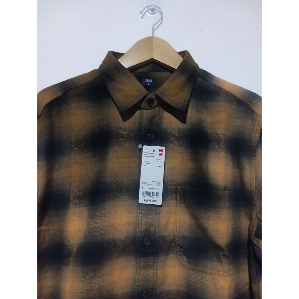 KEMEJA UNIQLO AIRISM SIZE L NEW BNWT SIZE L