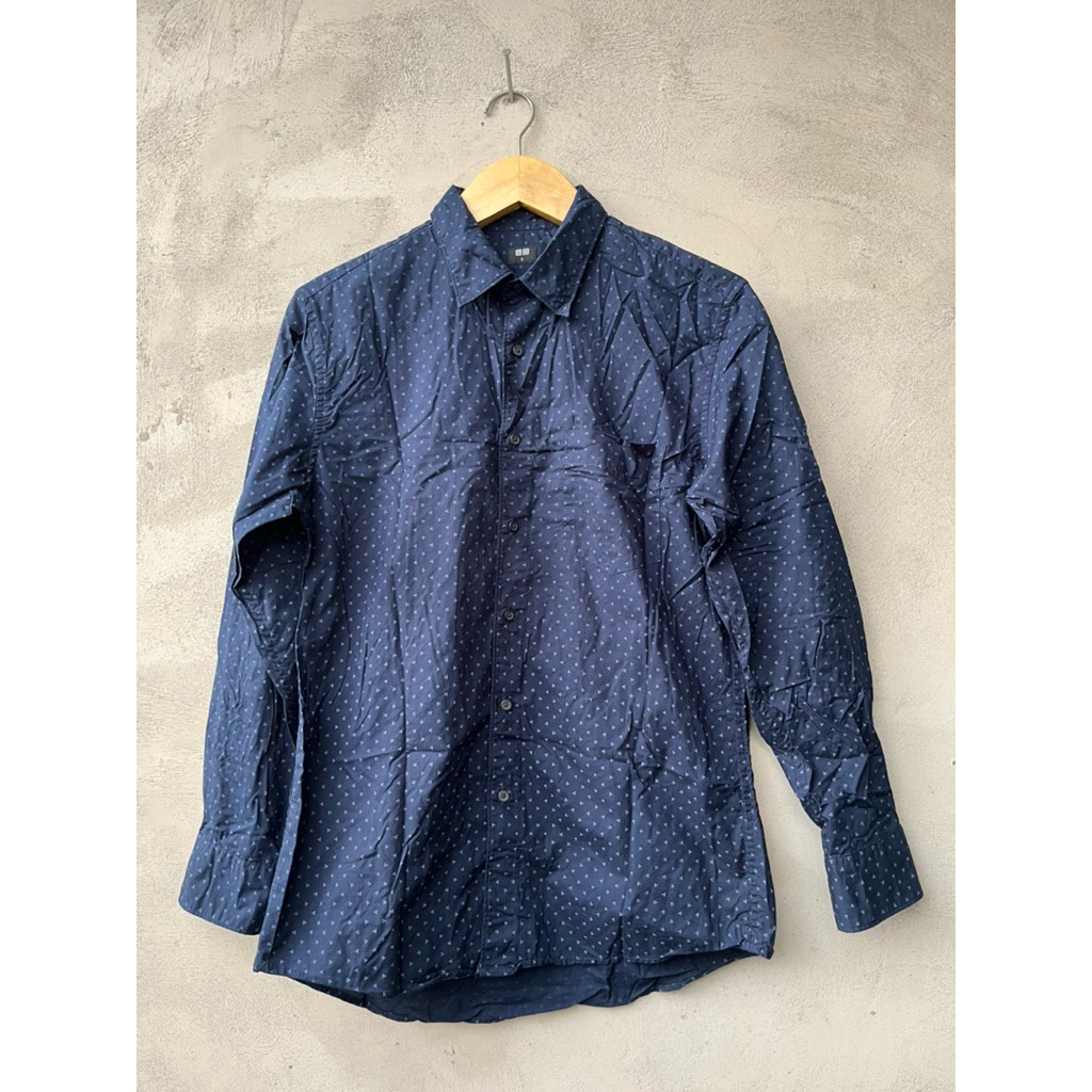 Uniqlo kemeja motif pria S fit M