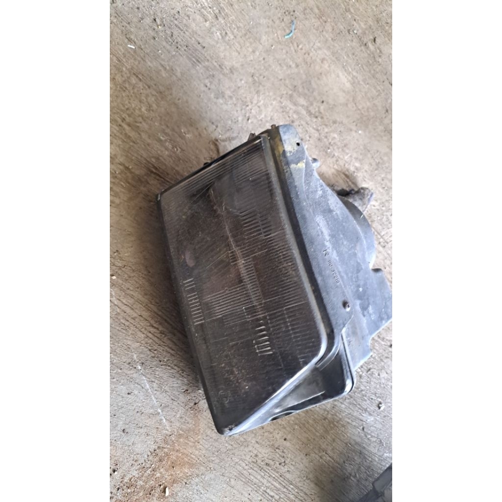 lampu depan forsa kanan