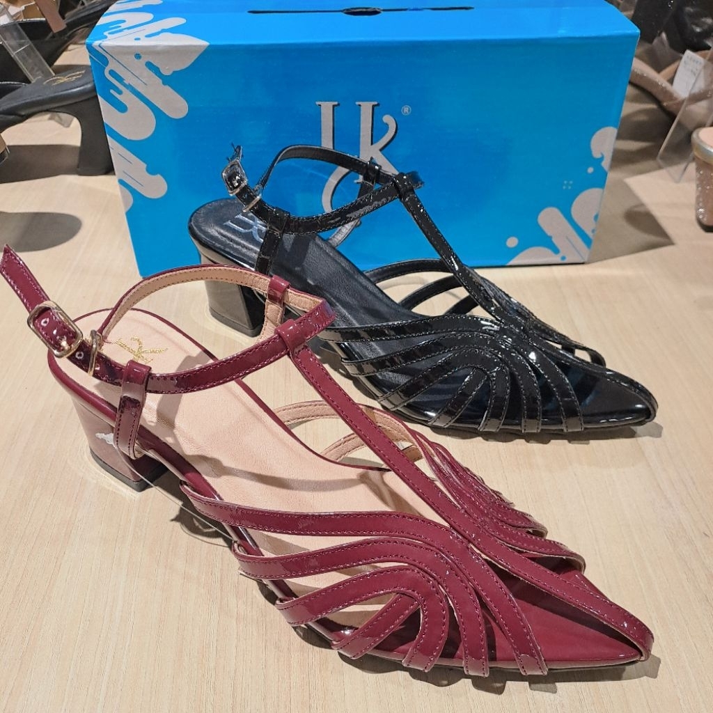 sandal pesta wanita yongki komaladi