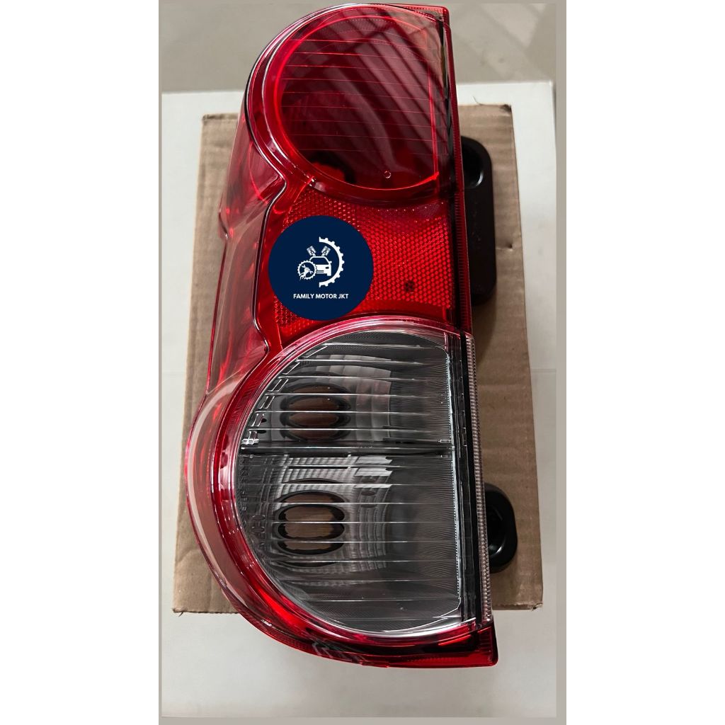 Stoplamp Evalia M20 Lampu Belakang Nissan Evalia M20 Original Nissan