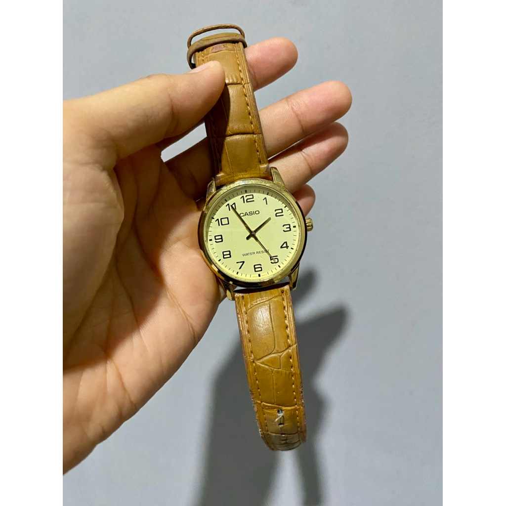 Jam Casio MTP V001 Bahan