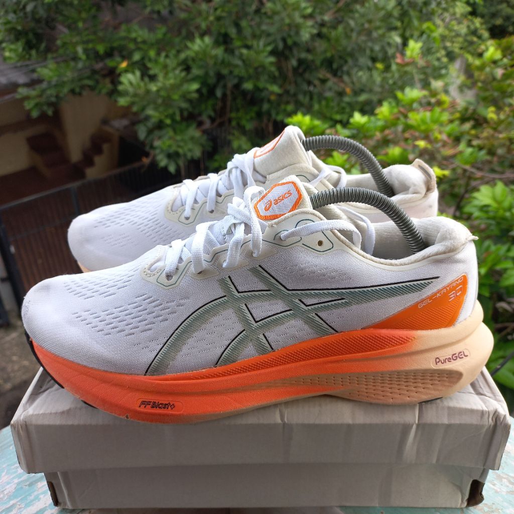 Sepatu running Asic gel kayano 30 size 43