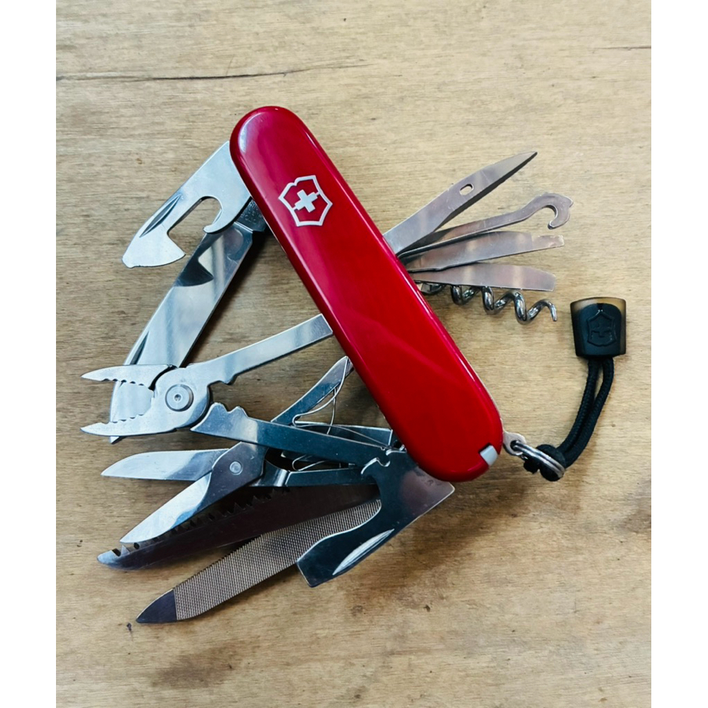 Victorinox Handyman merah (original bekas)
