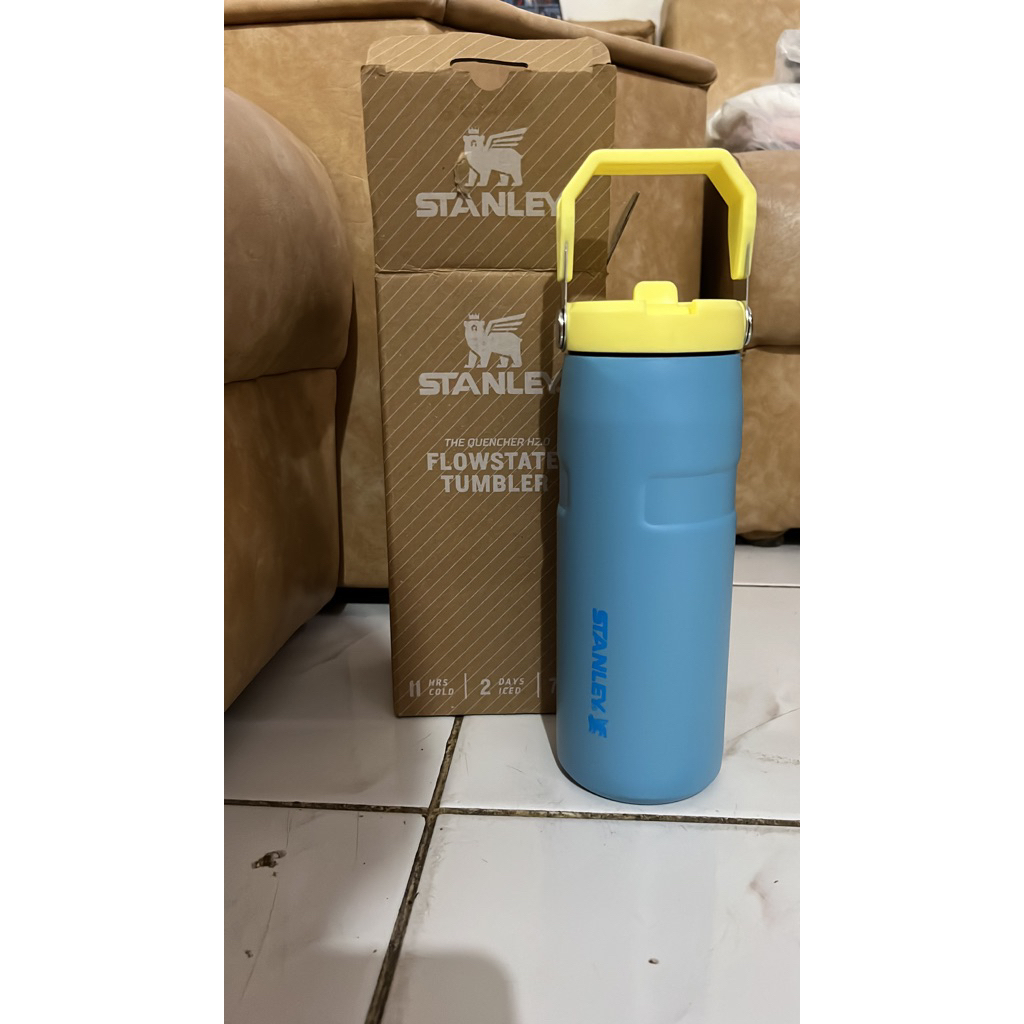 stanley quencher tumbler