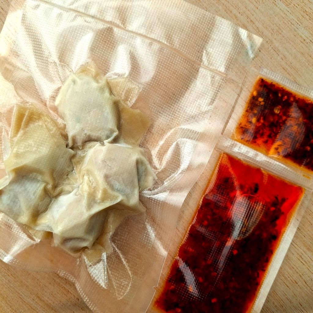 [WARUNG PANGSIT] - Pangsit Chilli Oil 1 pack Frozen Rebus dan Goreng | Pangsit Ayam Polos | Pangsit 