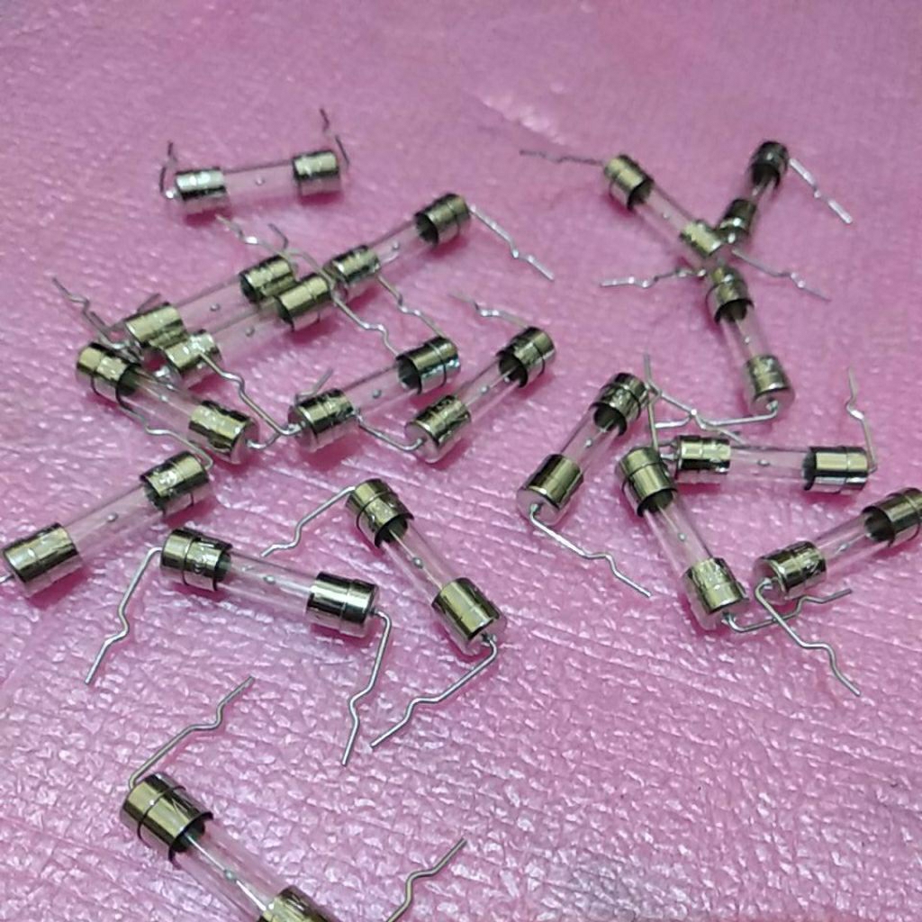 Fuse kaca / sekering kaca T5AL250V   B.C.50A 250V AC