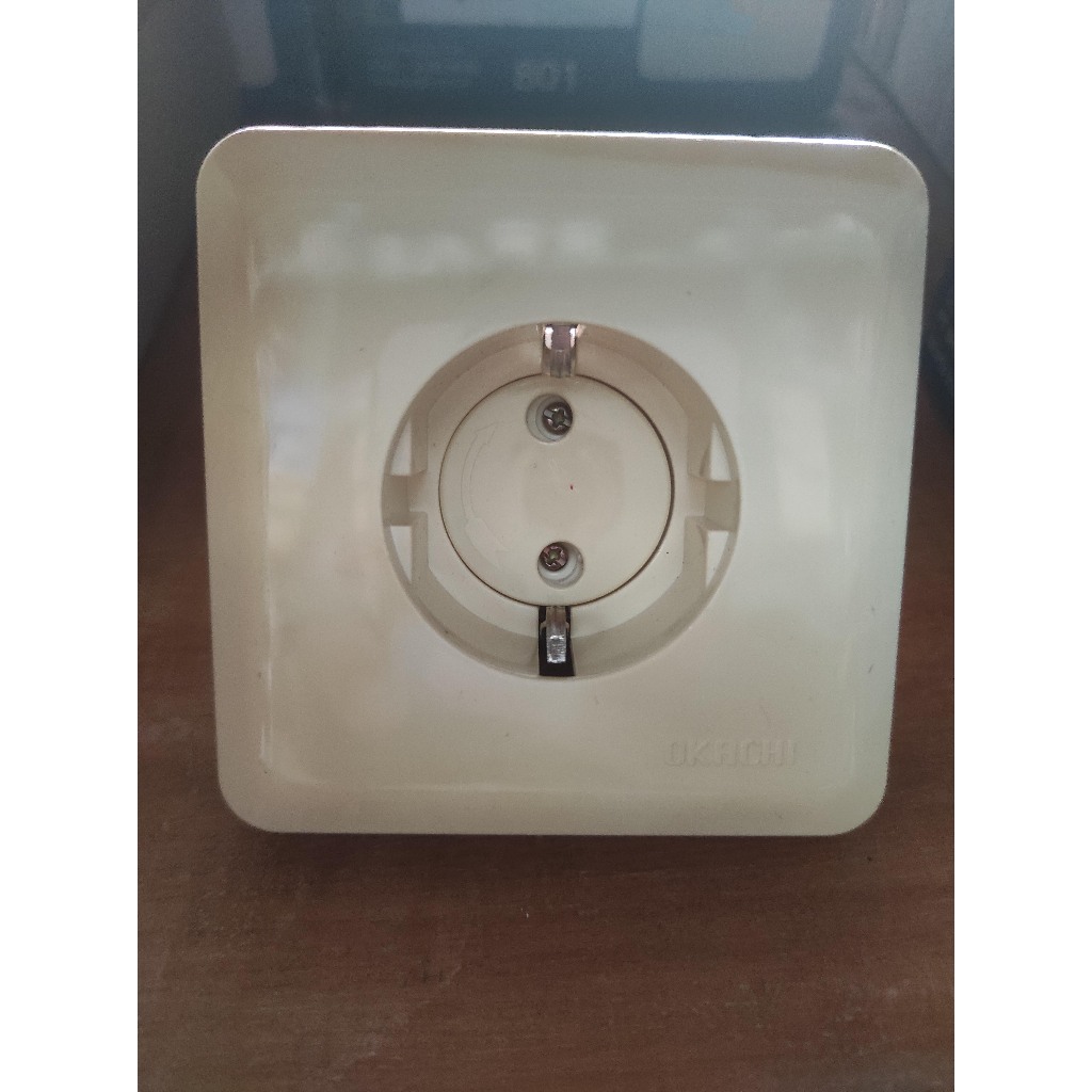 SAKLAR STOP KONTAK OKACHI