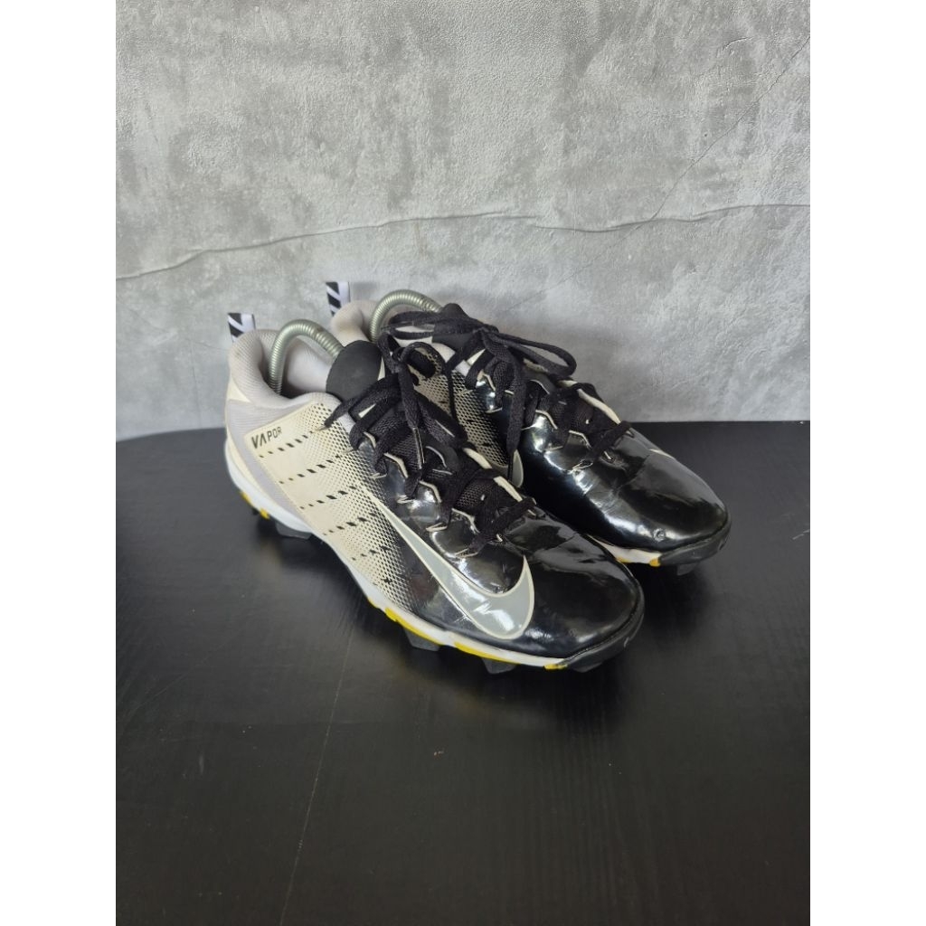 Sepatu baseball nike 41