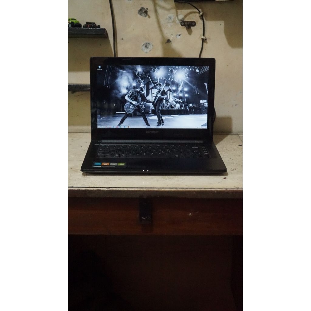 Laptop Lenovo G40-30 80Y RAM 4gb, SSD 240GB, VGA 2GB