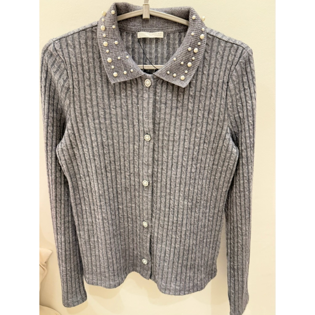 zara cable knit long sleeve with pearl buttons grey size L