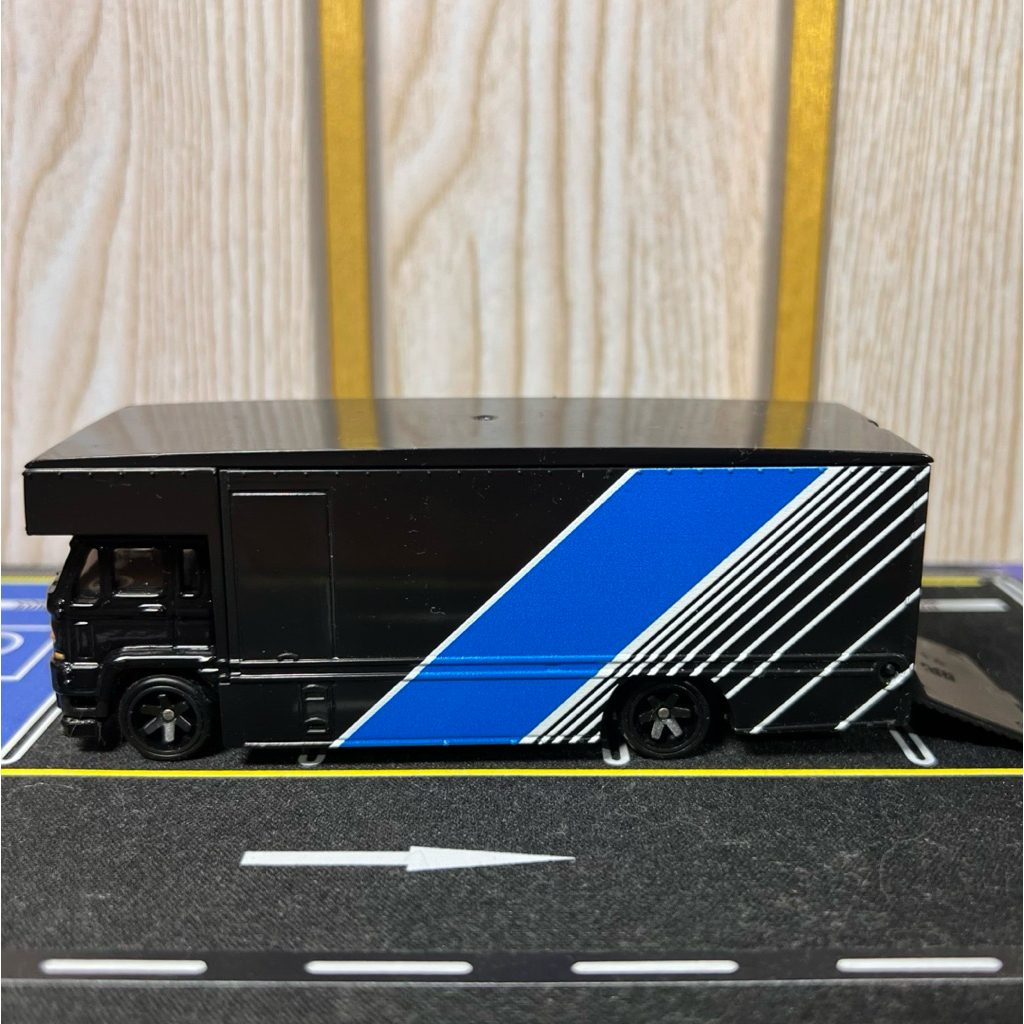 Hot Wheels Premium TEAM TRANSPORT Fleet Flyer loose