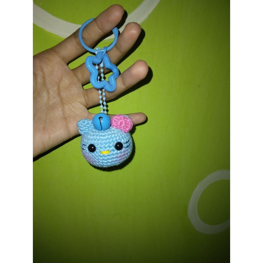 KEYCHAIN RAJUT HELLO KITTY AMIGURUMI HELLO KITTY