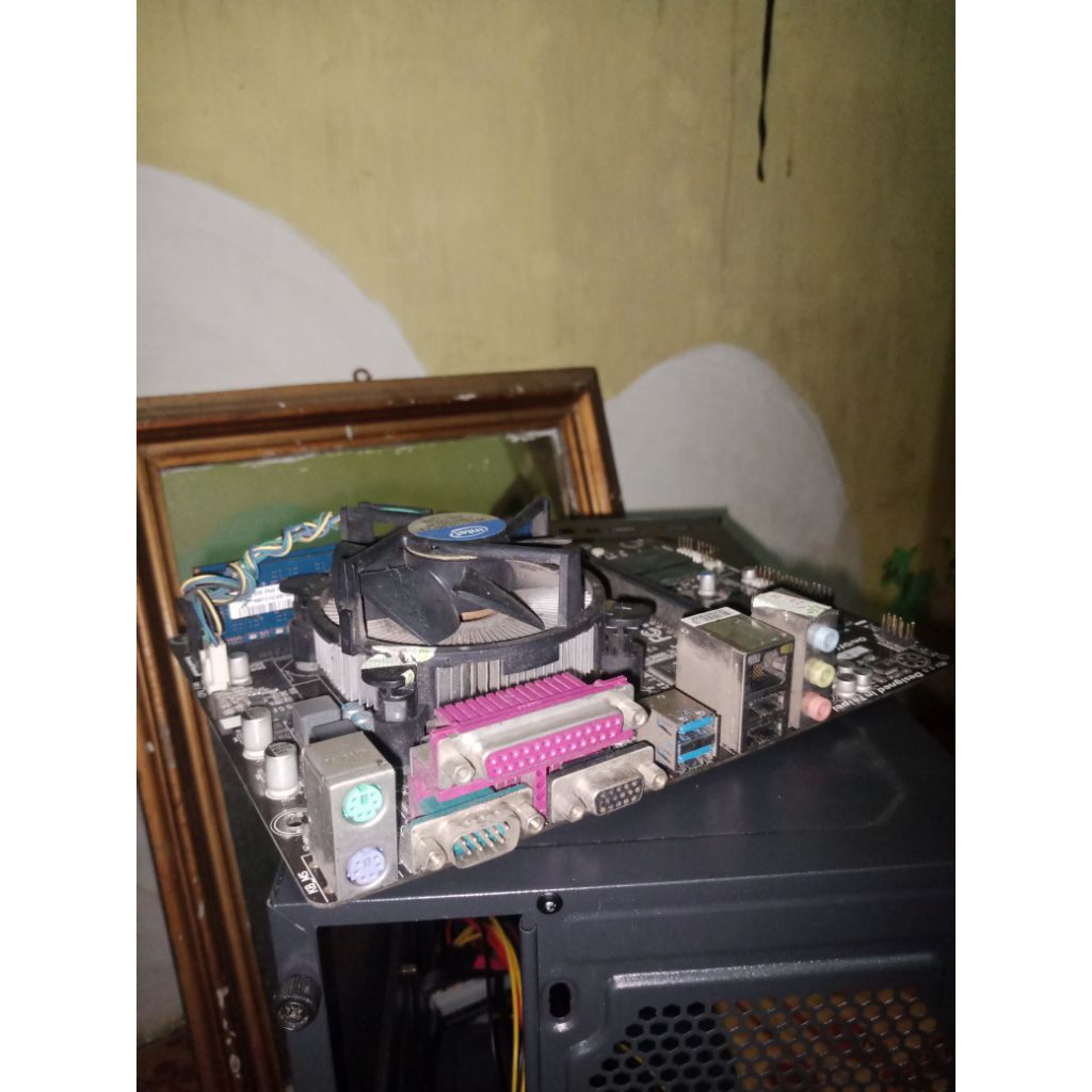 mobo gigabyte H81-M DS2