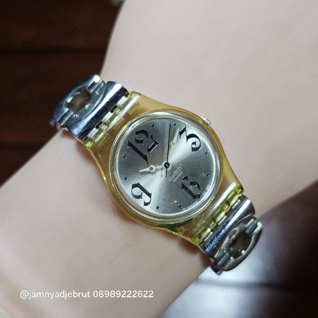 Jam Swatch AG2005 Yellow Grey Ladies Swiss Bekas