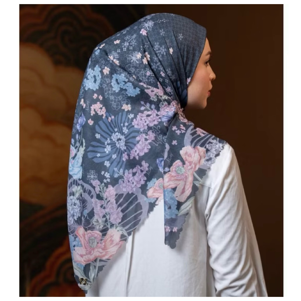 EMIRA SCARF by Wearing KLAMBY ORIGINAL SCARF KLAMBY MOONLIT GARDEN