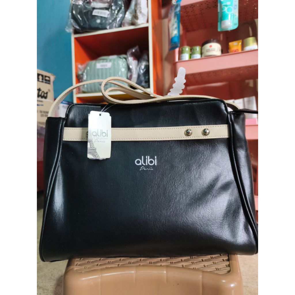 Alibi Black Bag By Sophie Paris - Tas Selempang besar