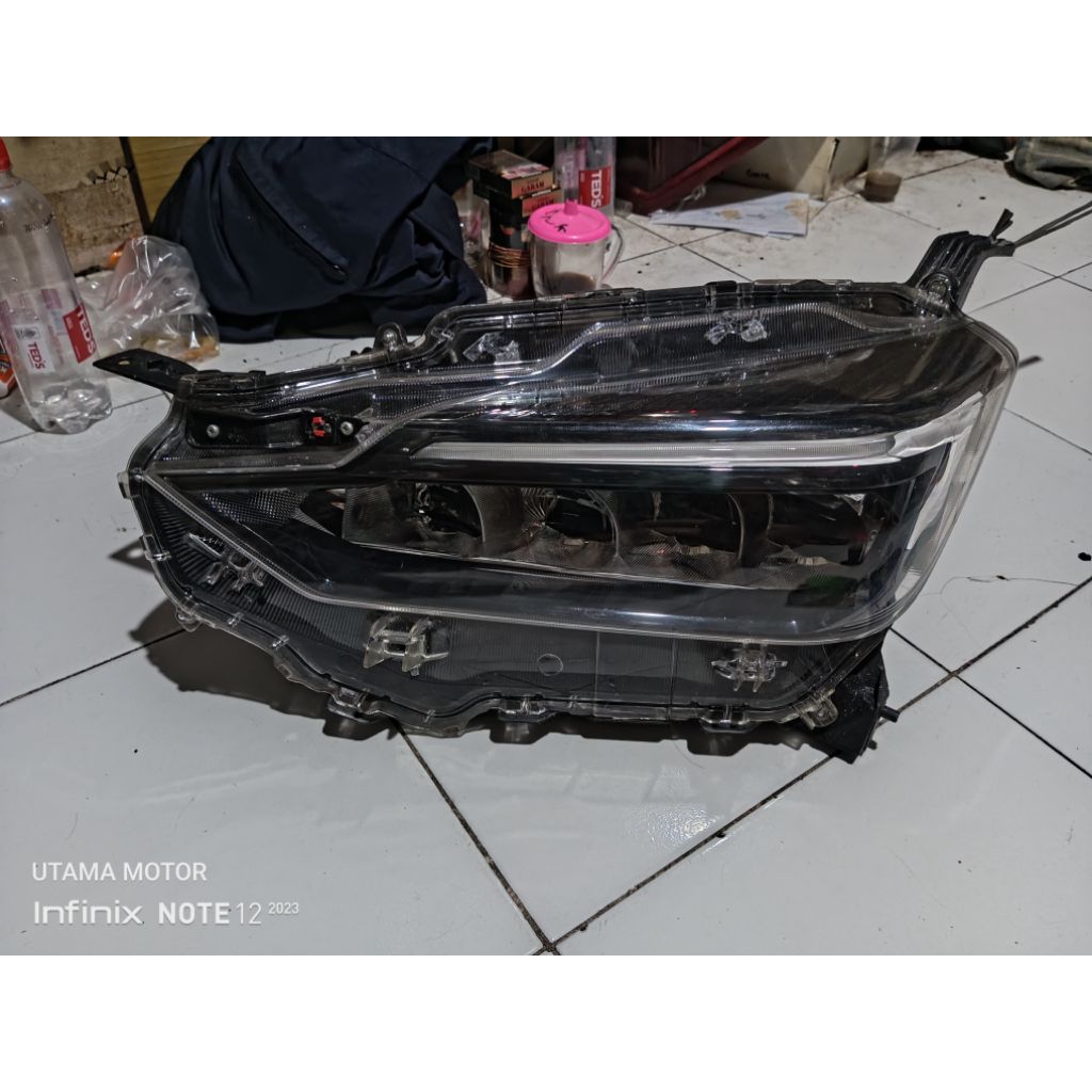Headlamp lampu depan mobil toyota agya 2023 2024 led