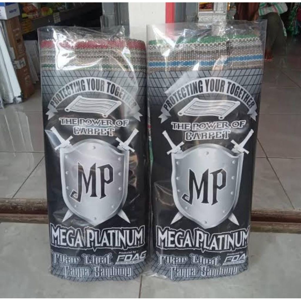 Tikar lipat 2m x 3m tanpa sambungan .