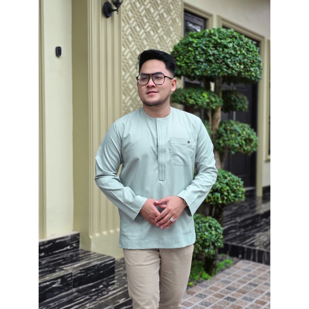 KOKO SAUDI ABI ZIDNA OBLONG THOBE 18