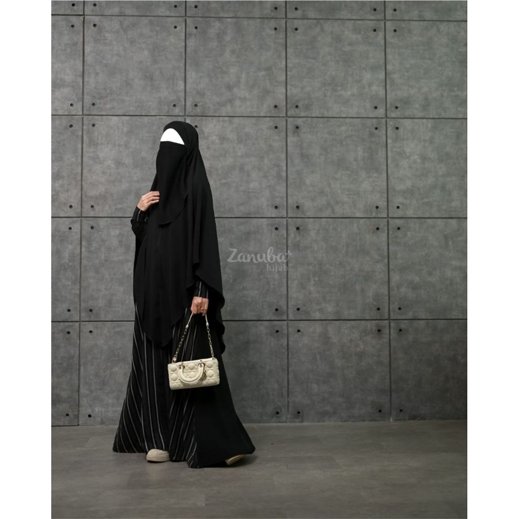 GAMIS ANILA ZANUBA / GAMIS JETBLACK / GAMIS HITAM GARIS