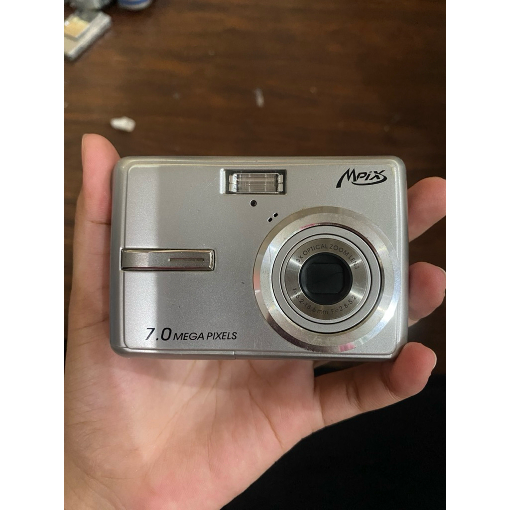 DIGICAM MPIX 7.0 MEGAPIXELS