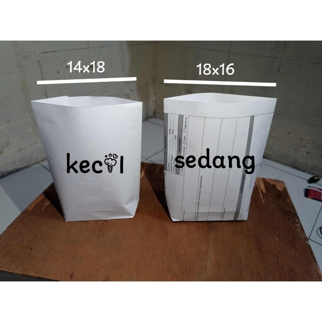 Kertas Bungkus Gorengan/Kertas Bungkus Chicken/Kertas Bungkus Makanan sekali pakai