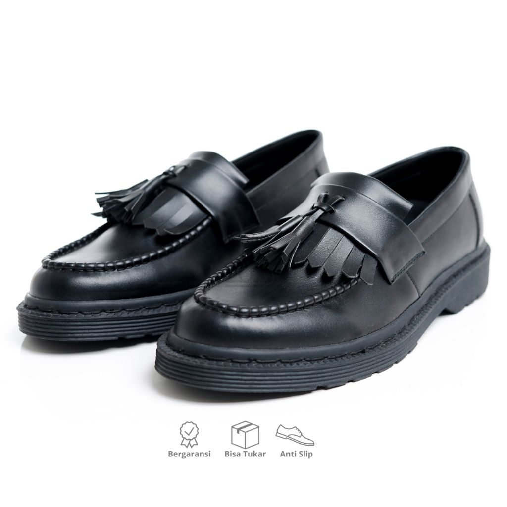 Broederschap-Sepatu Loafers Pria Adrian tassel full black,Sepatu Formal Dokmar.