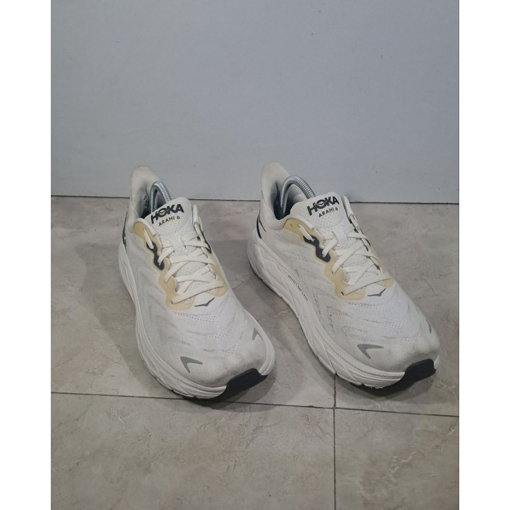 HOKA ONE ONE ARAHI 6 WIDE SZ 41