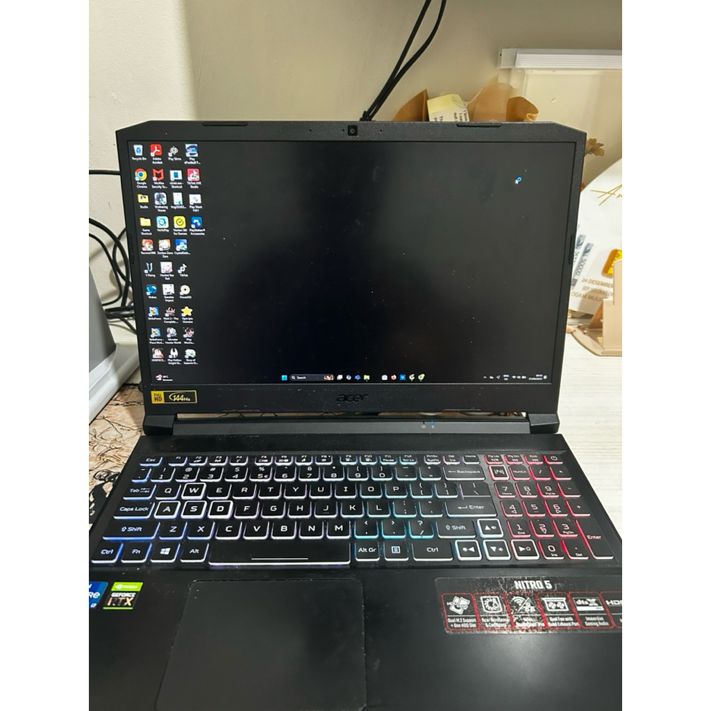 Acer Nitro 5 I7-11800H RTX 3050 4GB, 3,22TB storage 32 GB ram, Mesin 2022 Januari